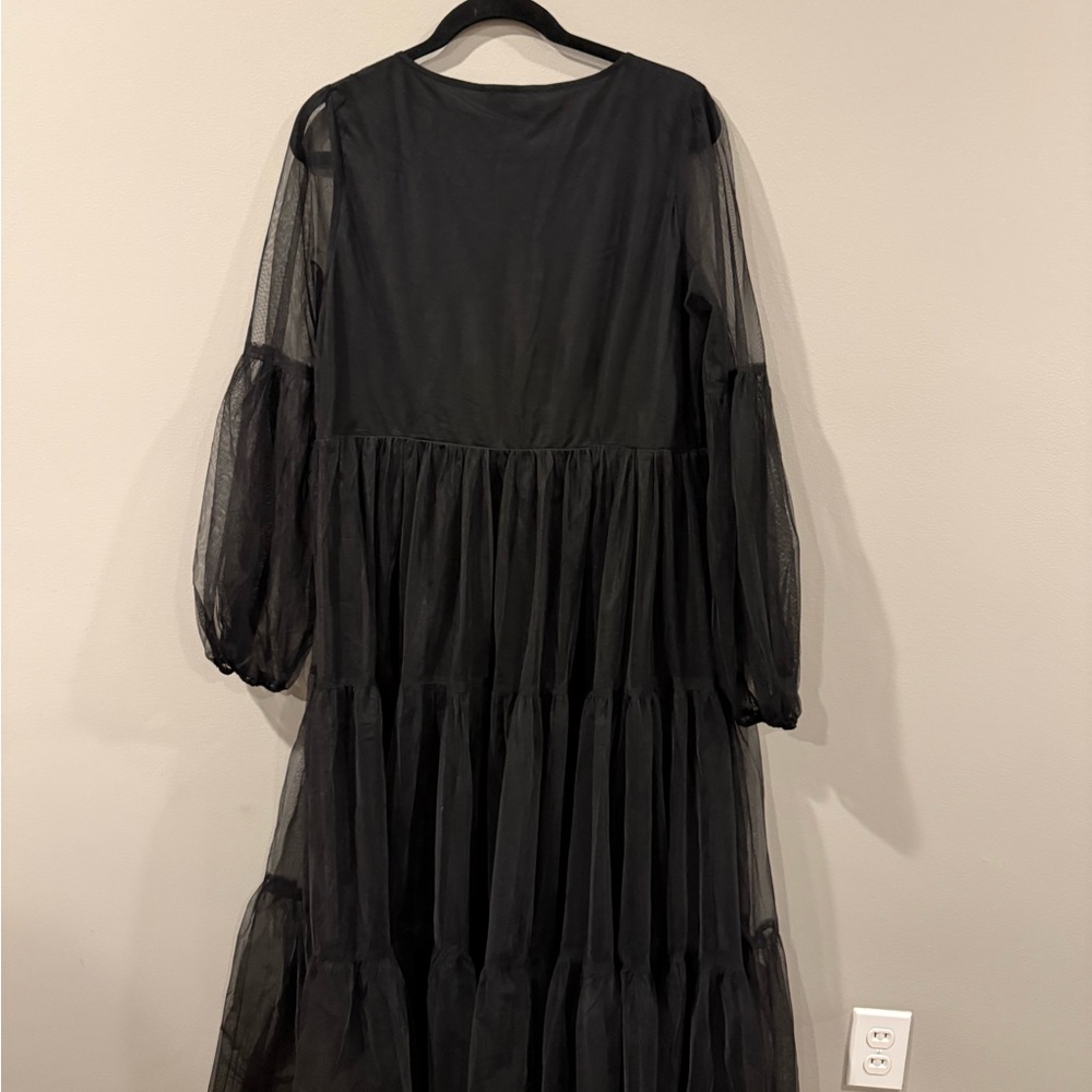 Elegant Black Sheer Sleeve Dress